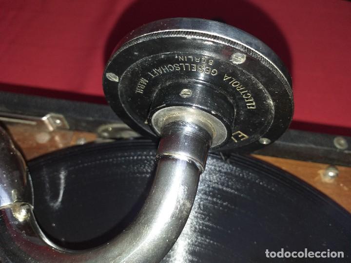 Gram&oacute;fonos y gramolas: Gram&oacute;fono de maleta &ldquo;Electrola&rdquo; &ndash; Funcionando - Foto 3
