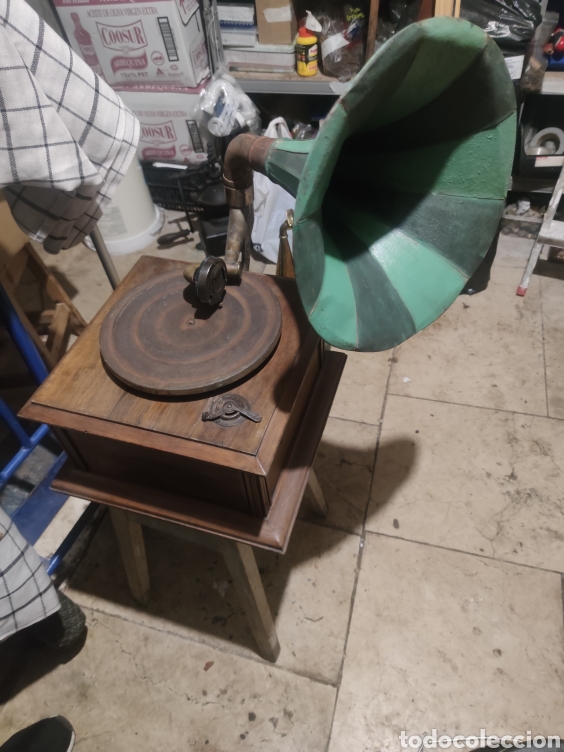 Gram&oacute;fonos y gramolas: gramofono de trompeta antiguo - Foto 8