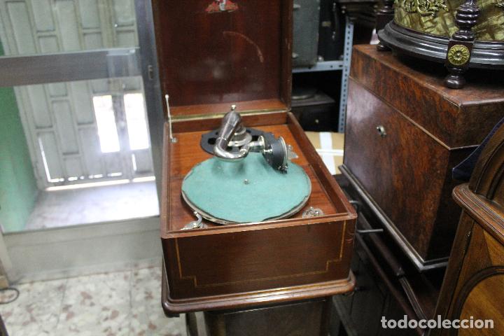 Gram&oacute;fonos y gramolas: gramofono mervellophone funcionando - Foto 5
