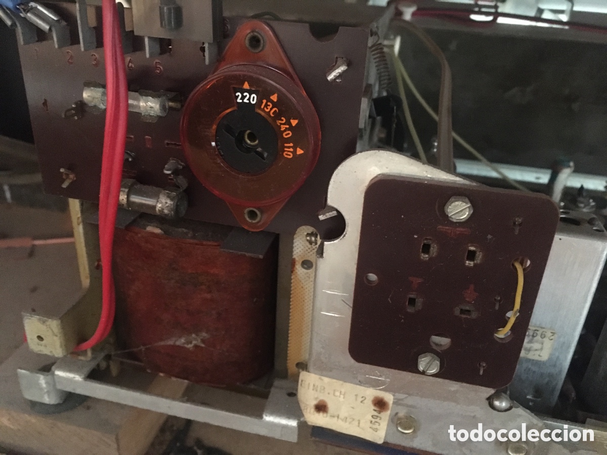 Gram&oacute;fonos y gramolas: RADIO TOCADISCOS MUEBLE GRUNDIG FUNCIONANDO 220V - Foto 29