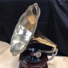 Gramófonos y gramolas: ESPECTACULAR GRAMOFONO LA VOZ DE SU AMO. FUNCIONANDO PERFECTAMENTE