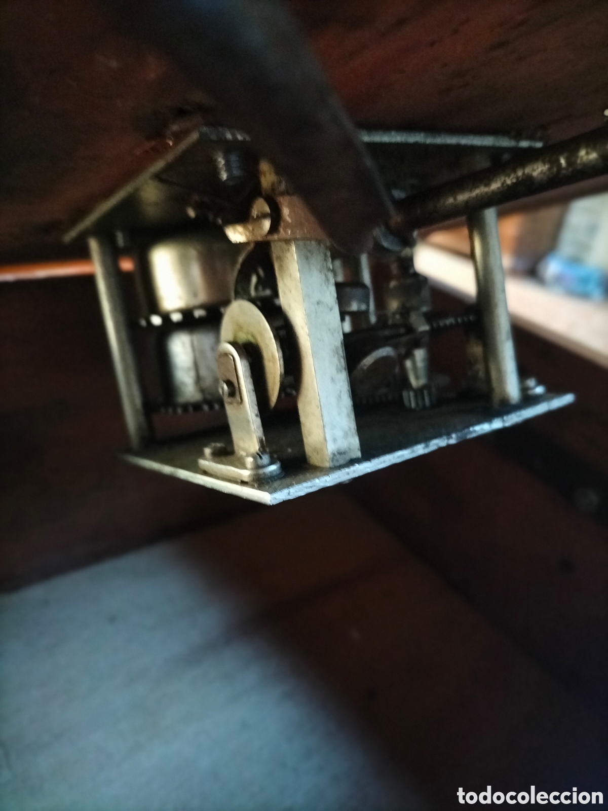 Gram&oacute;fonos y gramolas: Gramofono con trompa de madera - Foto 5