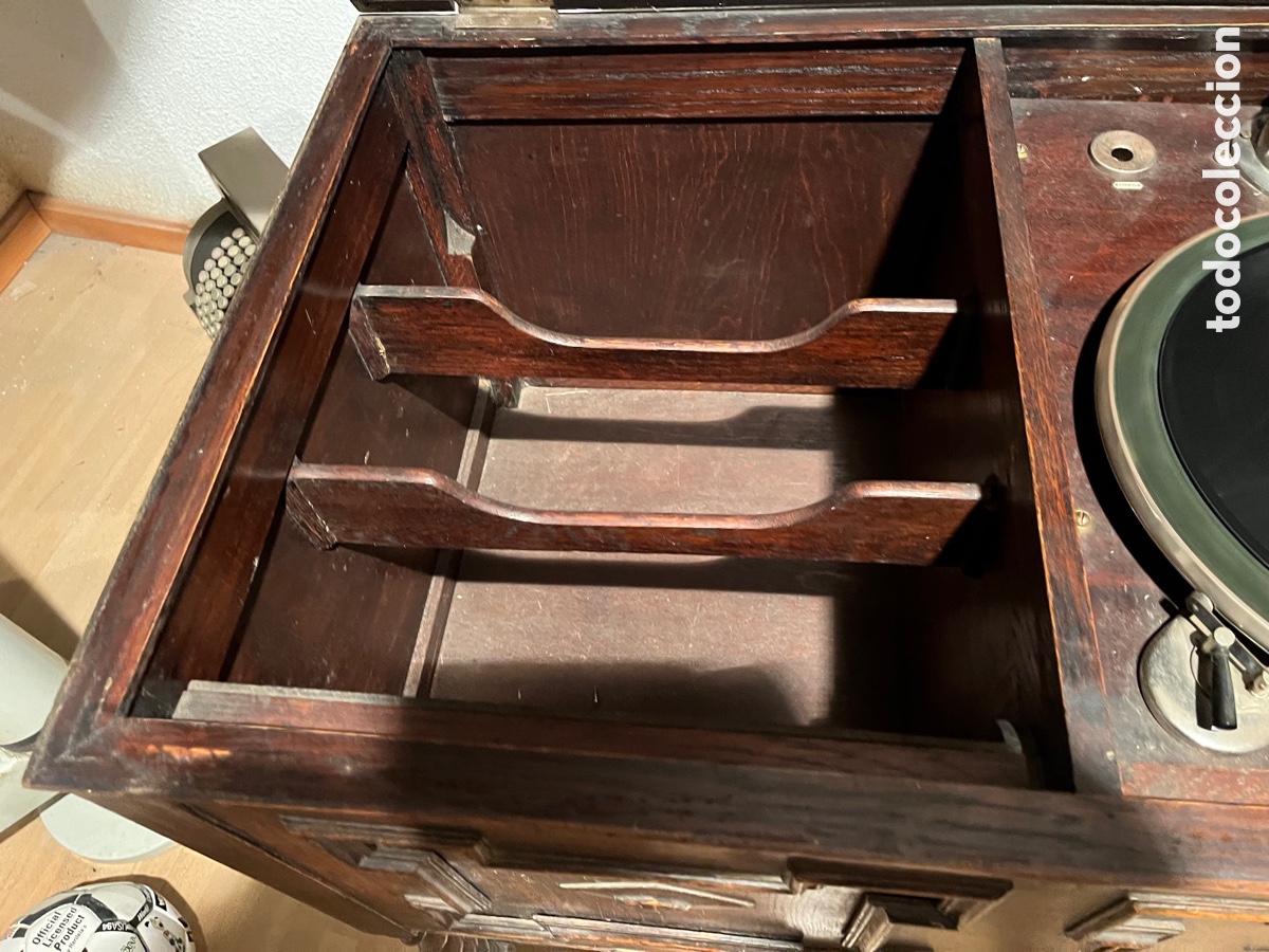 Gram&oacute;fonos y gramolas: Gram&oacute;fono 1930 sal&oacute;n madera funciona - Foto 3