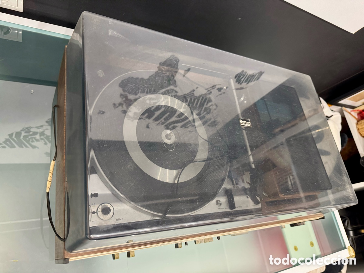 Gram&oacute;fonos y gramolas: Tocadiscos antiguo vintage - Foto 4