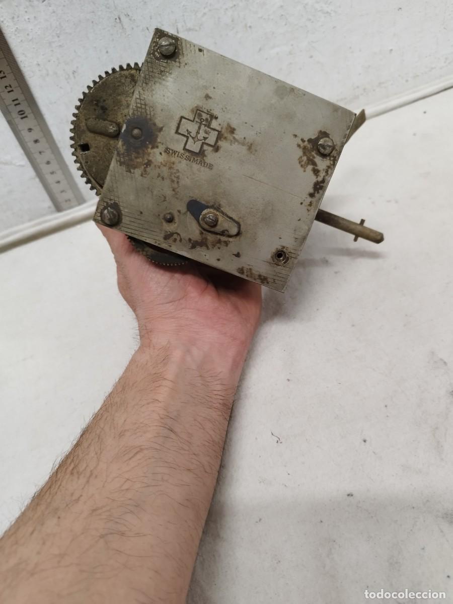 Gram&oacute;fonos y gramolas: Antigua maquinaria, motor de gramofono suizo. Swiss made. Con marcaje de un ancla. Sin probar.