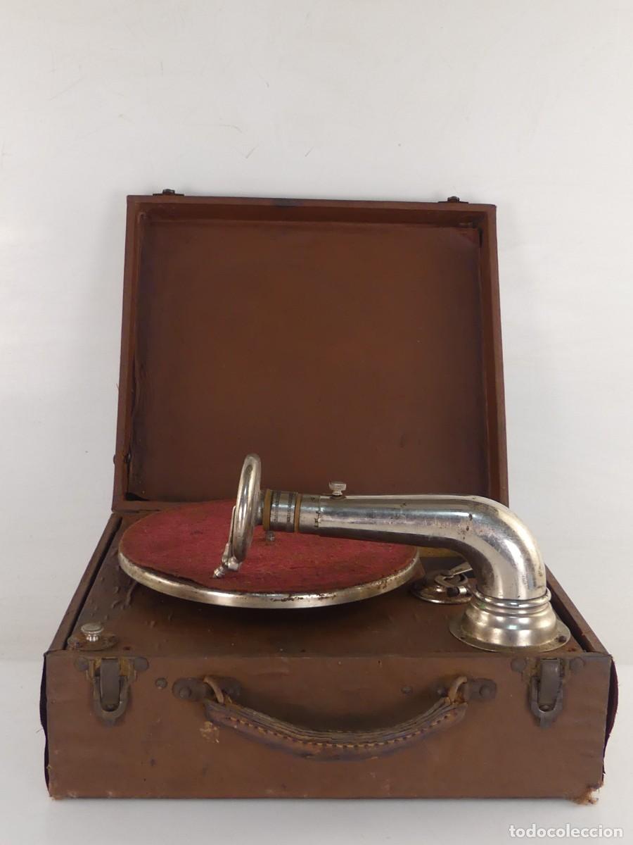 Gramophones and jukeboxes: ANTIGUA GRAMOLA GRAMOFONO EN MALETA MARCA OPERA