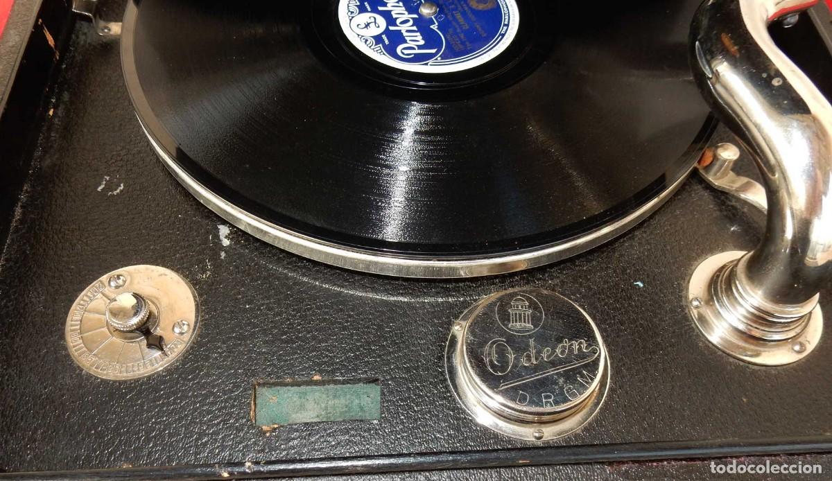 Gram&oacute;fonos y gramolas: Gramola de maleta ODEON - grande - Foto 5