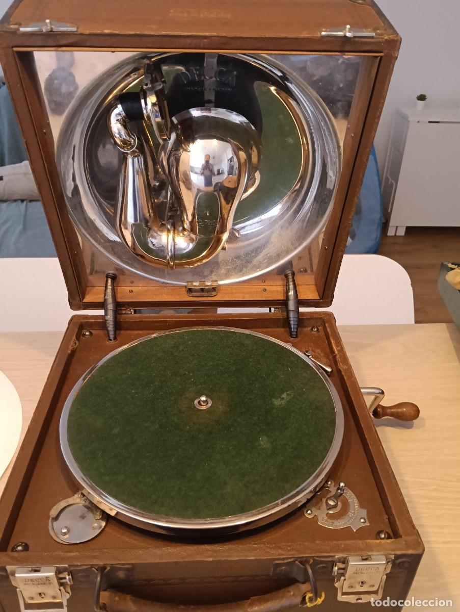 Gram&oacute;fonos y gramolas: Gramofono Decca en buen estado y discos de pizarra antiguos