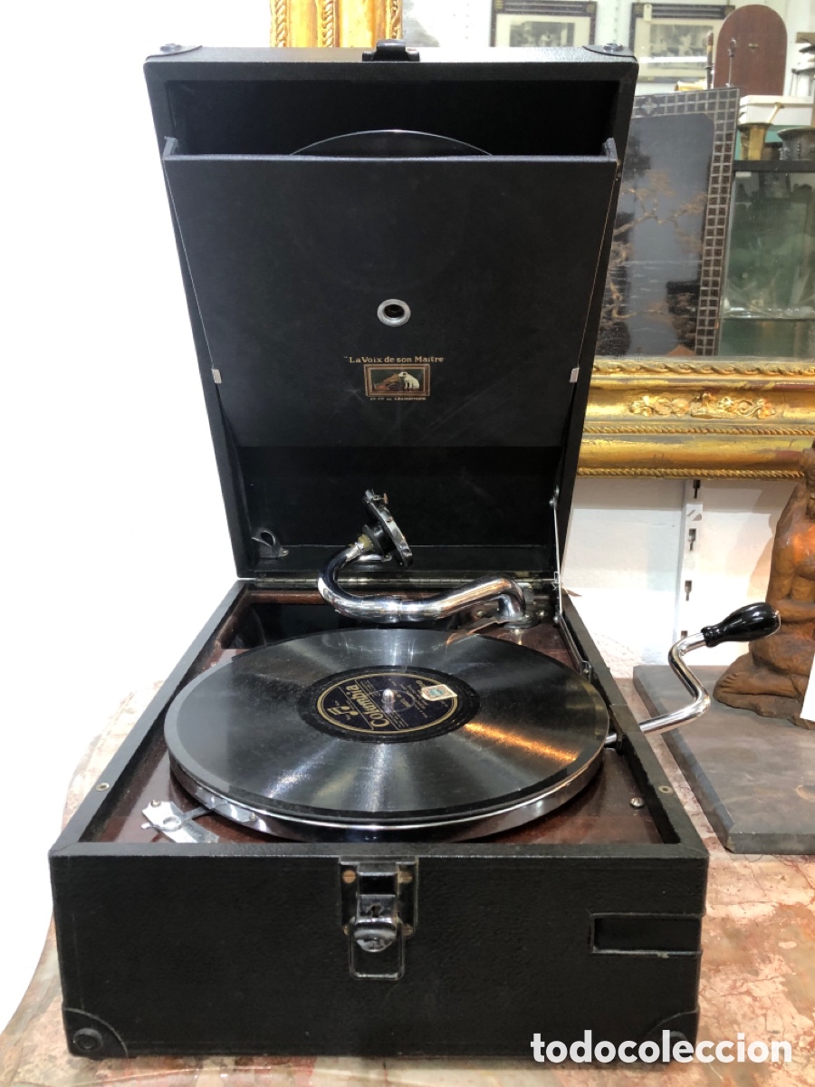 Gram&oacute;fonos y gramolas: Antiguo gram&oacute;fono port&aacute;til de maleta &rdquo;La Voix de son Ma&icirc;tre&rdquo; (Cie. Fse. du Gramophone) - A&ntilde;os 20/30