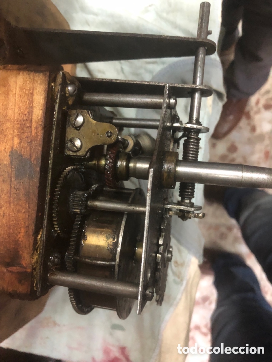 Gram&oacute;fonos y gramolas: Gram&oacute;fono bocina de madera funcionando - Foto 22