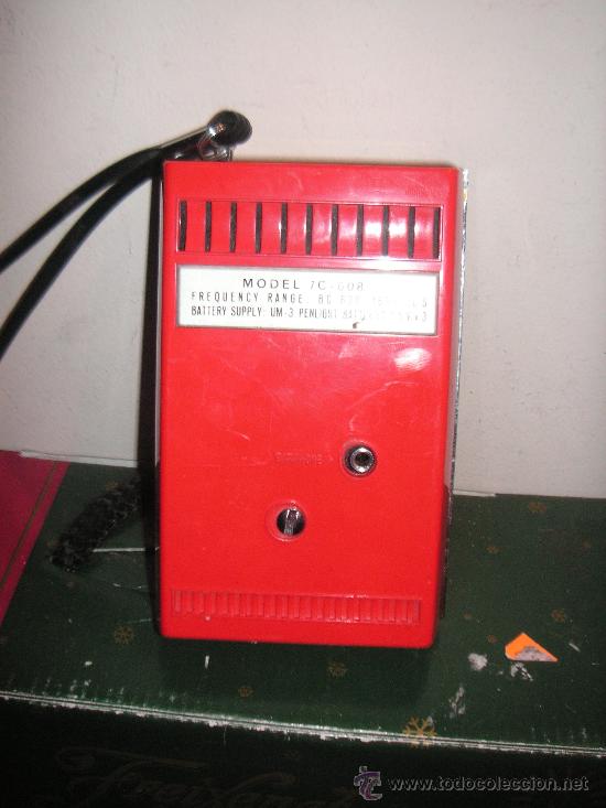 Radios antiguas: RADIO DE MANO MUY ORIGINAL DE LOS 70 NARANJA Y CROMO FUNCIONA - Foto 3