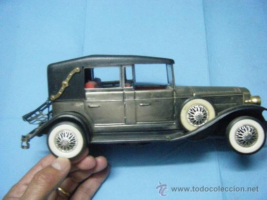 Radios antiguas: ANTIGUO TRANSISTOR EN FORMA DE COCHE - Foto 2