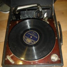 Radios antiguas: GRAMOFONO MAESTROPHONIC Nº13. AÑOS 40. CONTIENE AGUJAS DE REPUESTOS