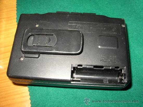 Radios antiguas: Radiocasete a pilas. - Foto 2