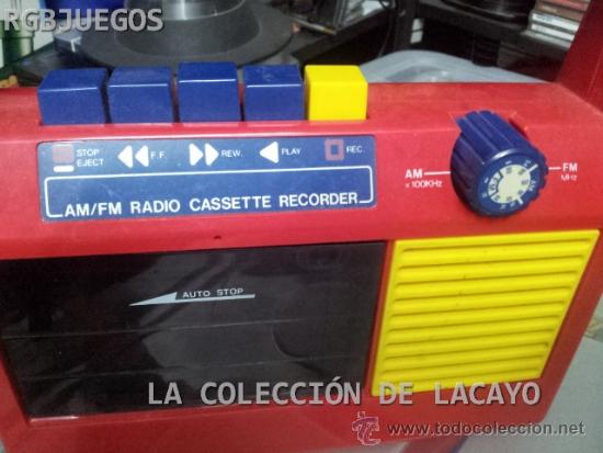 Radios antiguas: RADIO CASSETTE A LUZ Y PILAS - Foto 2