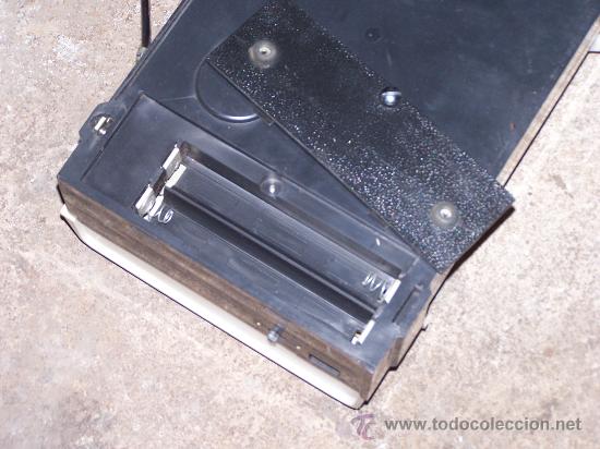 Radios antiguas: Tocadiscos portatil DELTA modelo 888 - Foto 2