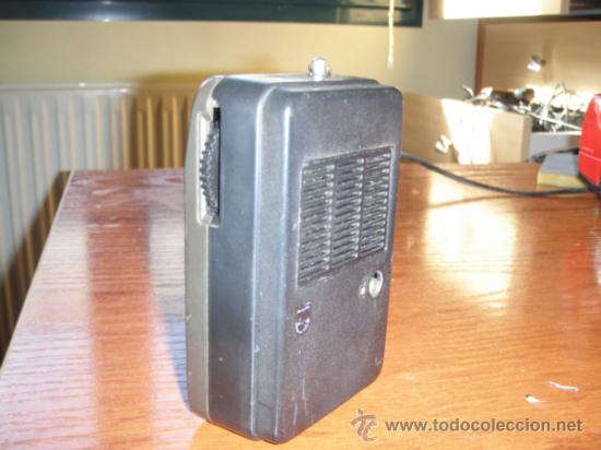 Radios antiguas: Antigua radio transistor PHILIPS 088 funcionando - Foto 4
