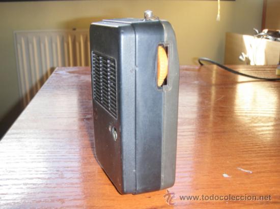 Radios antiguas: Antigua radio transistor PHILIPS 088 funcionando - Foto 2