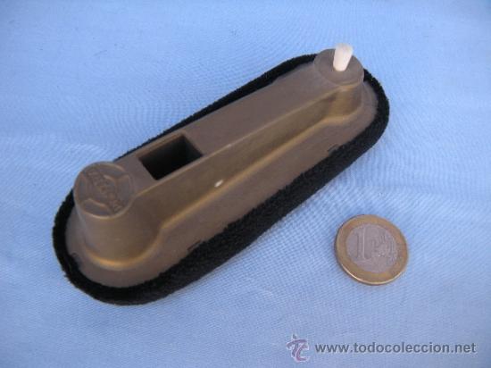 Radios antiguas: CEPILLO PARA LIMPIAR DISCOS MARCA PANTRA. - Foto 3