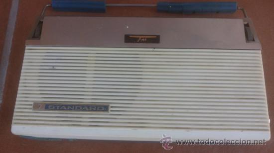 Radios antiguas: ANTIGUO TRANSISTOR STANDARD.3BANDAS-9TRANSISTOR - Foto 2