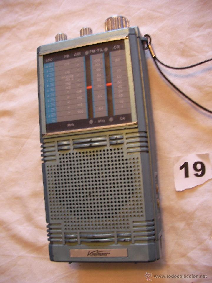 Radios antiguas: ANTIGUA RADIO TRANSISTOR MULTIBANDA FUNCIONANDO CORRECTAMENTE - Foto 1