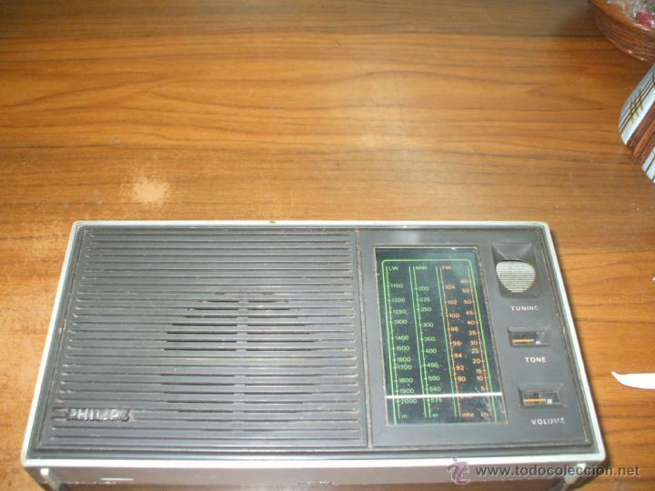 Radios antiguas: Radio transistor Philis a&ntilde;os 60 funciona - Foto 1