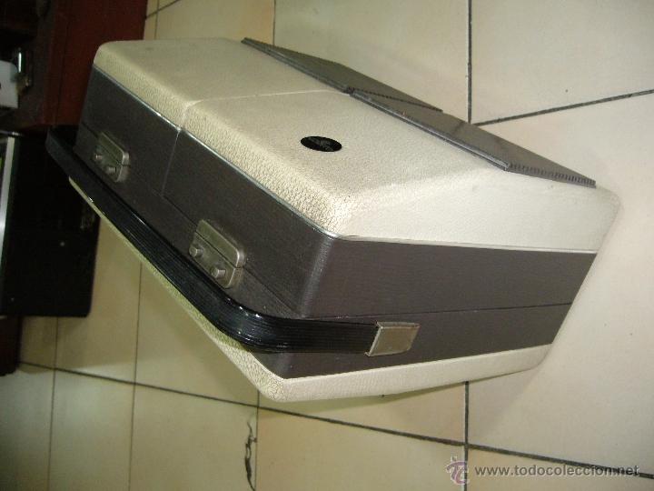 Radios antiguas: TOCADISCOS PORTATIL COSMO - Foto 10