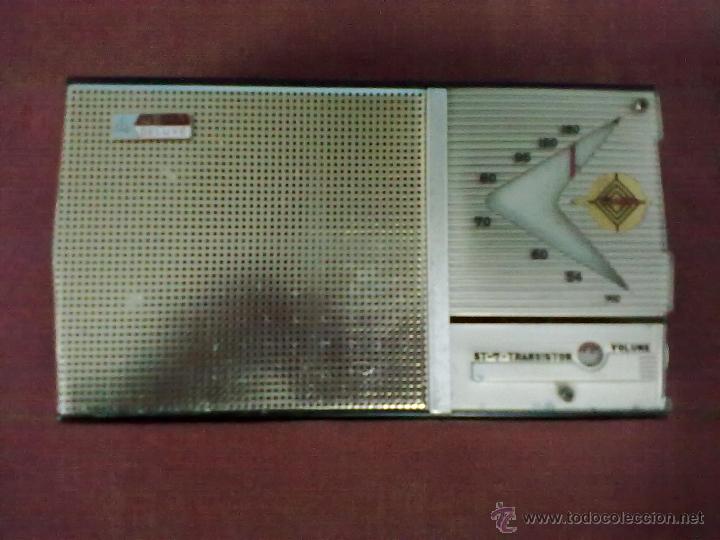 Radios antiguas: RADIO TRANSISTOR USHA DE LUXE ST-7 FUNCIONANDO FUNDA DE CUERO - Foto 5