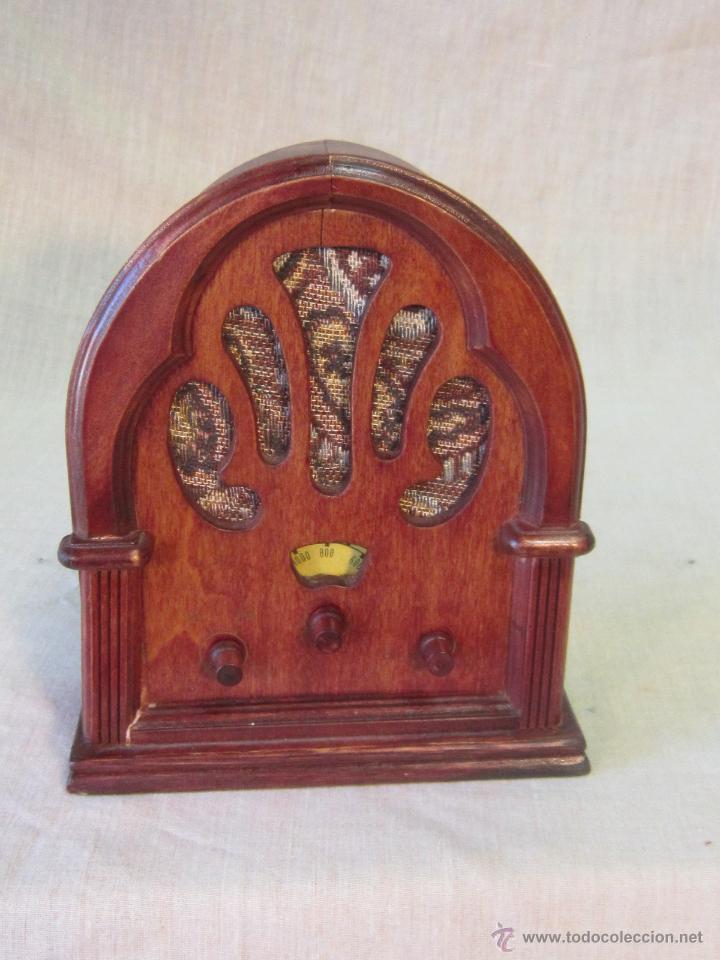 Radios antiguas: RADIO TRANSISTOR DE MADERA - Foto 1