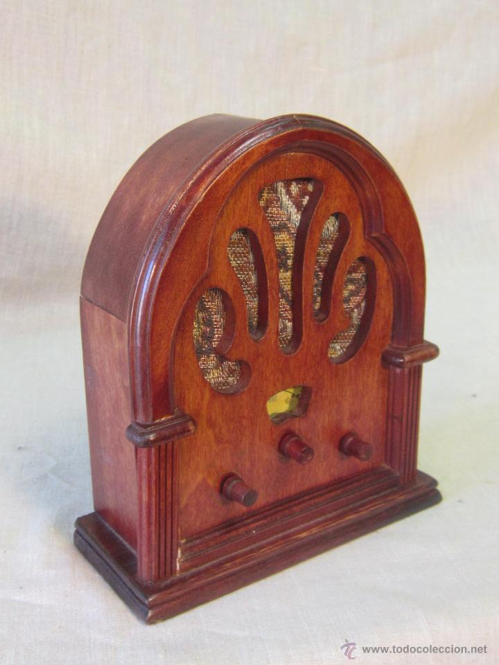 Radios antiguas: RADIO TRANSISTOR DE MADERA - Foto 2