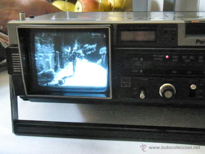 Radios antiguas: RADIO CASSETTE CON TV PANASONIC FUNCIONANDO - Foto 2