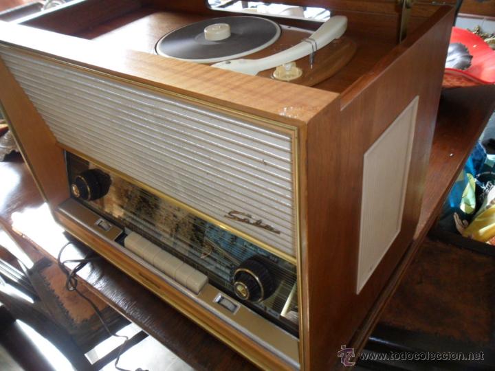Radios antiguas: RADIO - TOCADISCOS A&Ntilde;OS 50 - 60 DE LA CASA SABA - Foto 10