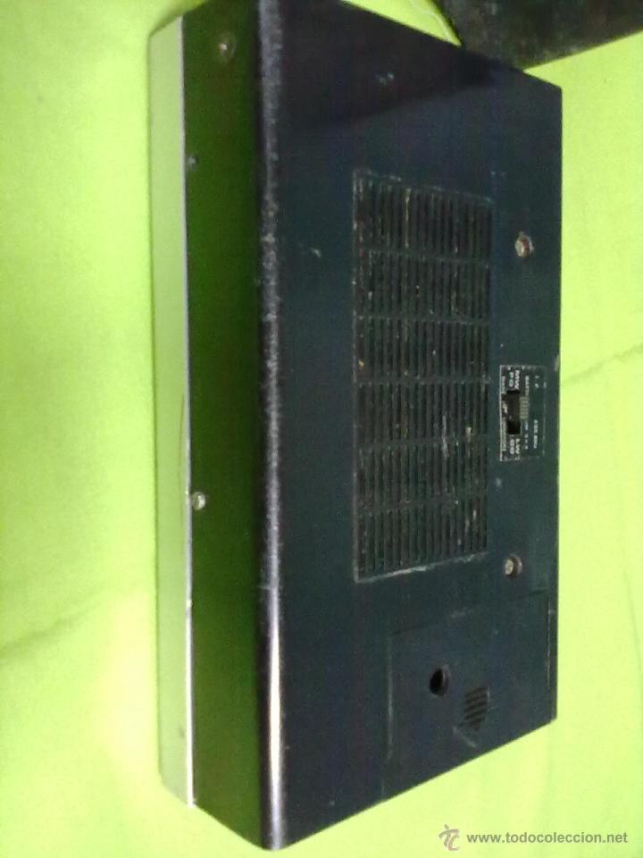 Radios antiguas: RADIO ROXY SOLID STATE SIN COMPROBAR TRANSISTOR - Foto 5