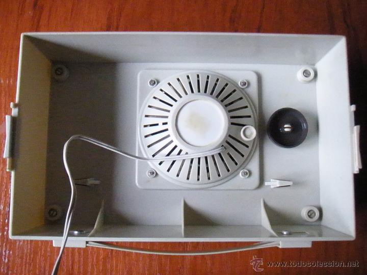Radios antiguas: TOCADISCOS PHILIPS ALL TRANSISTOR FUNCIONANDO - Foto 7
