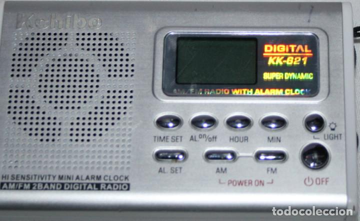 Radios antiguas: RADIO DIGITAL PEQUE&Ntilde;A KCHIBO KK-821, FUNCIONANDO - Foto 2