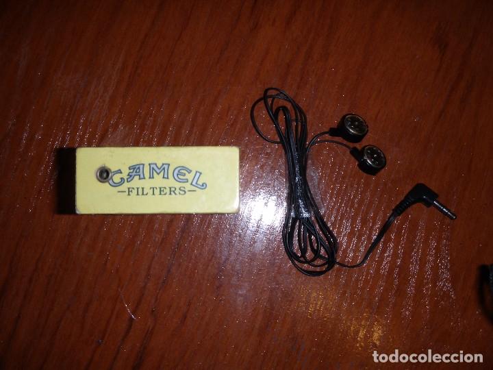 Radios antiguas: RADIO TRANSISTOR PAQUETE TABACO CAMEL FUNCIONANDO - Foto 4
