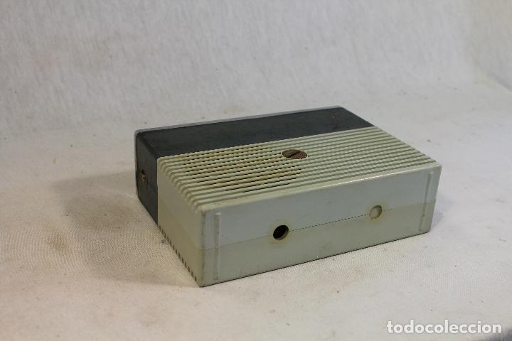Radios antiguas: radio transistor vintage marca bush - Foto 2