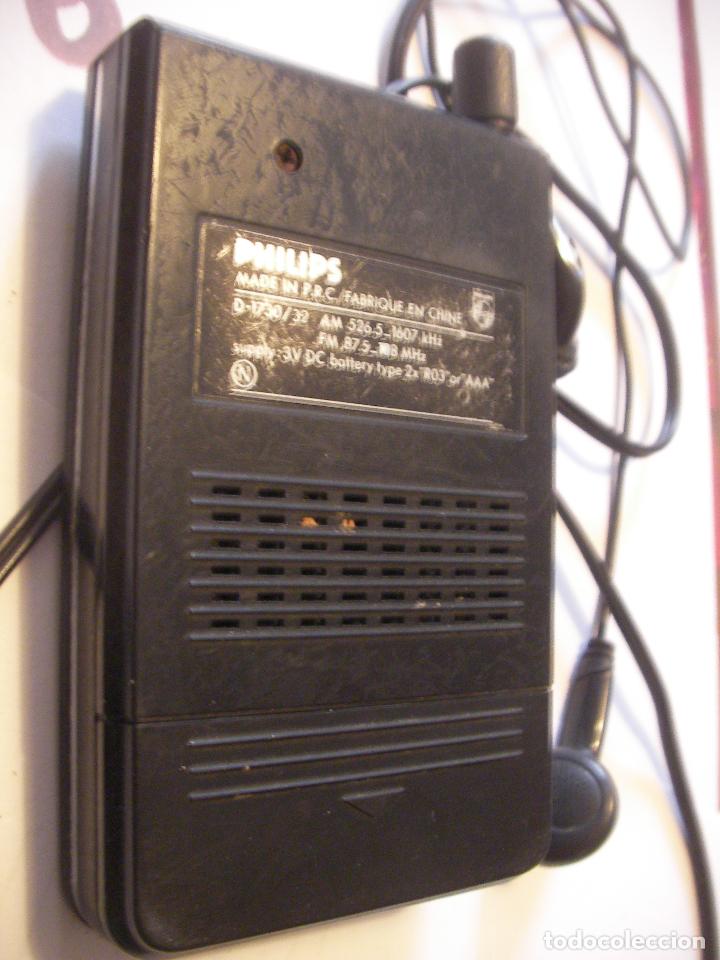 Radios antiguas: ANTIGUO RADIO TRANSISTOR PHILIPS AM-FM - Foto 2