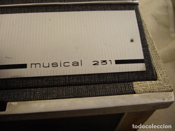 Radios antiguas: Magnetofono Marca PE modelo musical 251 Sin Probar - Foto 9
