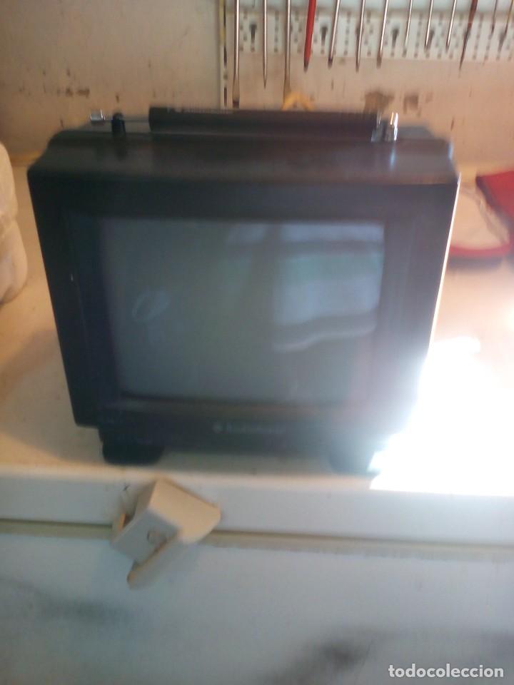 Radios antiguas: televisor portatil de 12v, nuevo - Foto 3