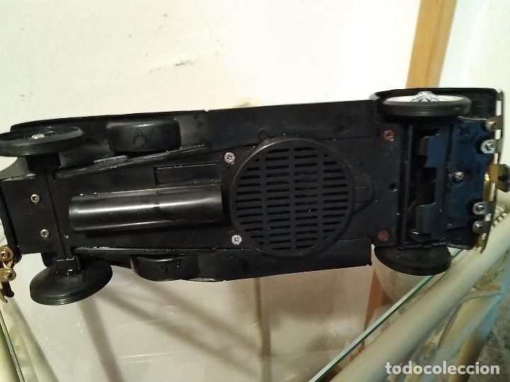Radios antiguas: Radio transistor en forma de coche Rolls Royce - Foto 3