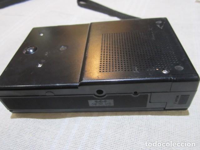 Radios antiguas: Cassette grabadora Sony. 13 x 8 cms. - Foto 4