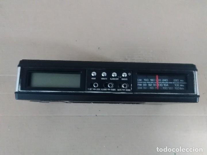 Radios antiguas: Radio auritone LCD quartz 3 banda - Foto 4