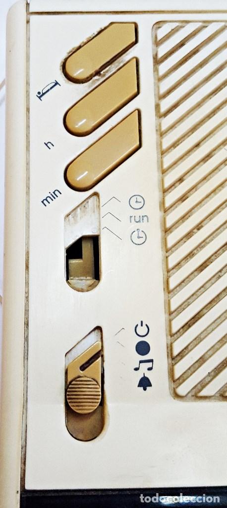 Radios antiguas: Radio reloj GRUNDIG SONOCLOK 24 - Foto 4