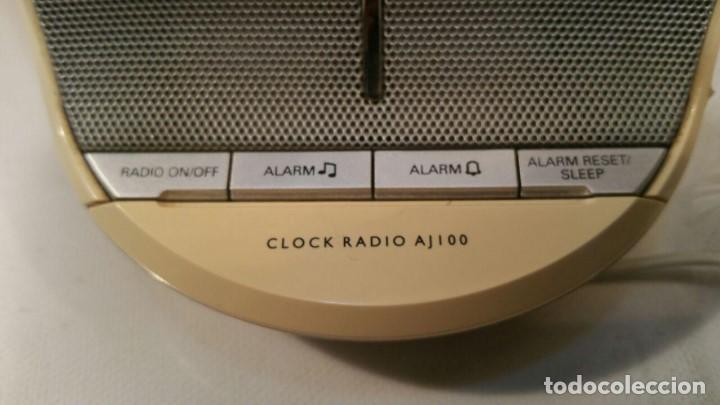 Radios antiguas: RADIO DESPERTADOR PHILIPS CLOCK AJ100 - FUNCIONANDO - Foto 5