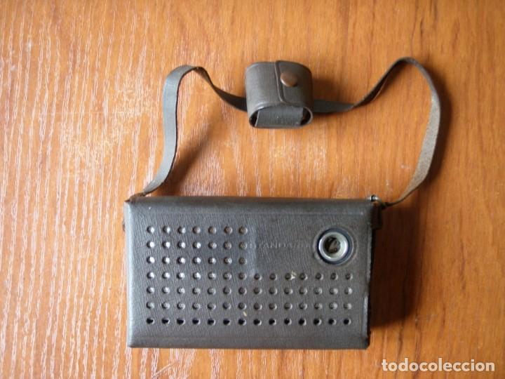 Radios antiguas: RADIO TRANSISTOR STANDARD FUNCIONANDO CON FUNDA Y AURICULAR - Foto 1