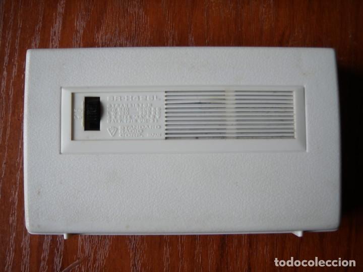 Radios antiguas: RADIO TRANSISTOR STANDARD FUNCIONANDO CON FUNDA Y AURICULAR - Foto 3
