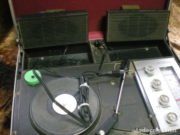 Radios antiguas: RADIO TOCADISCOS  PORTATIL MALETIN - Foto 3