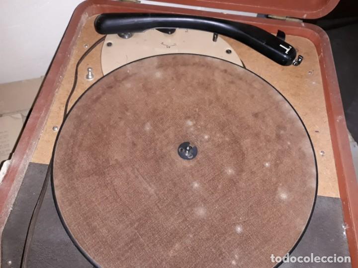Radios antiguas: Tocadiscos OCKESTAL de maleta - Foto 2