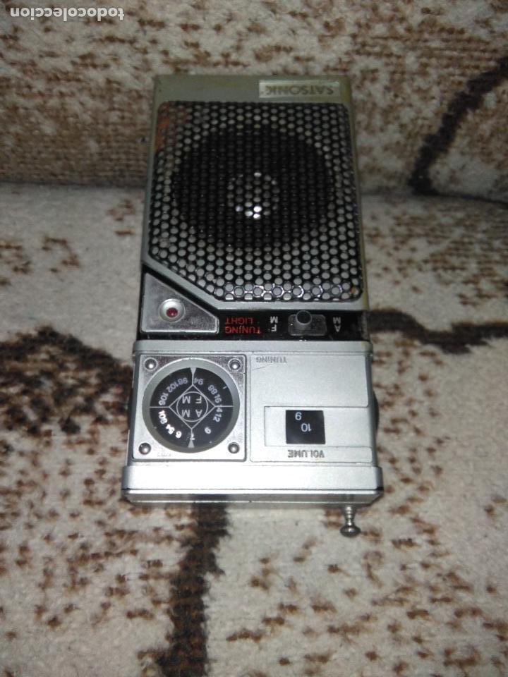 Radios antiguas: TRANSISTOR RADIO SATSONIC vintage - Foto 1